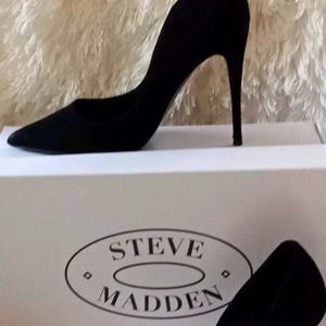Nwot. Steve Madden Black Suede High Heel